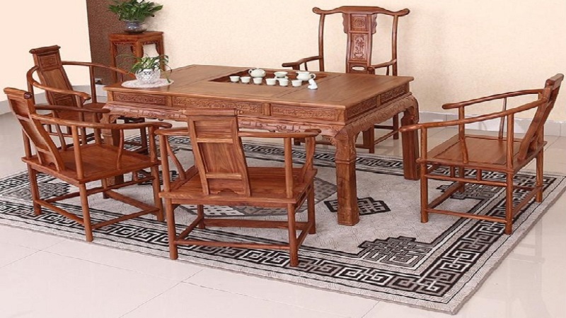 Trik Merawat Mebel Antik